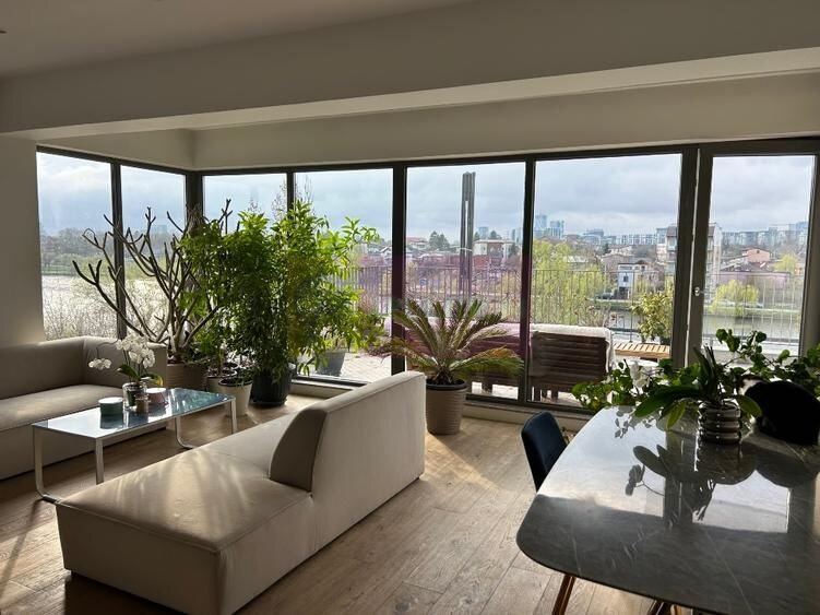 Vanzare ap. 3 cam. cu vedere panoramica pe malul lacului Plumbuita